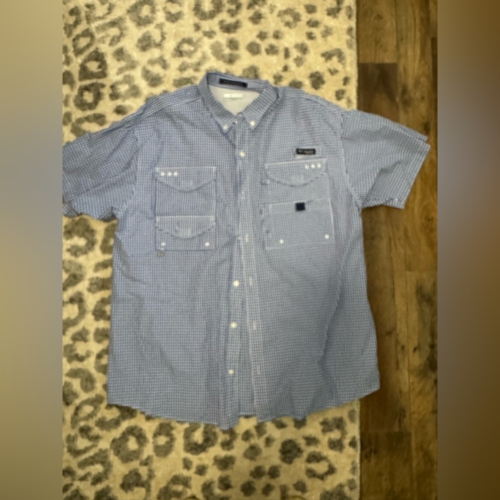 Columbia Men's Blue Gingham Casual Button Down Shirt